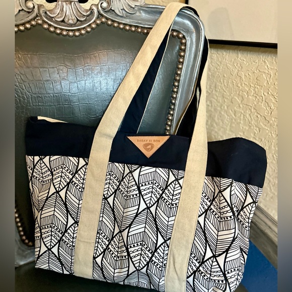 Handmade Artisan Burlap Tote by “Bagay Ki Bon” Creole, “Good Things” - Picture 8 of 11